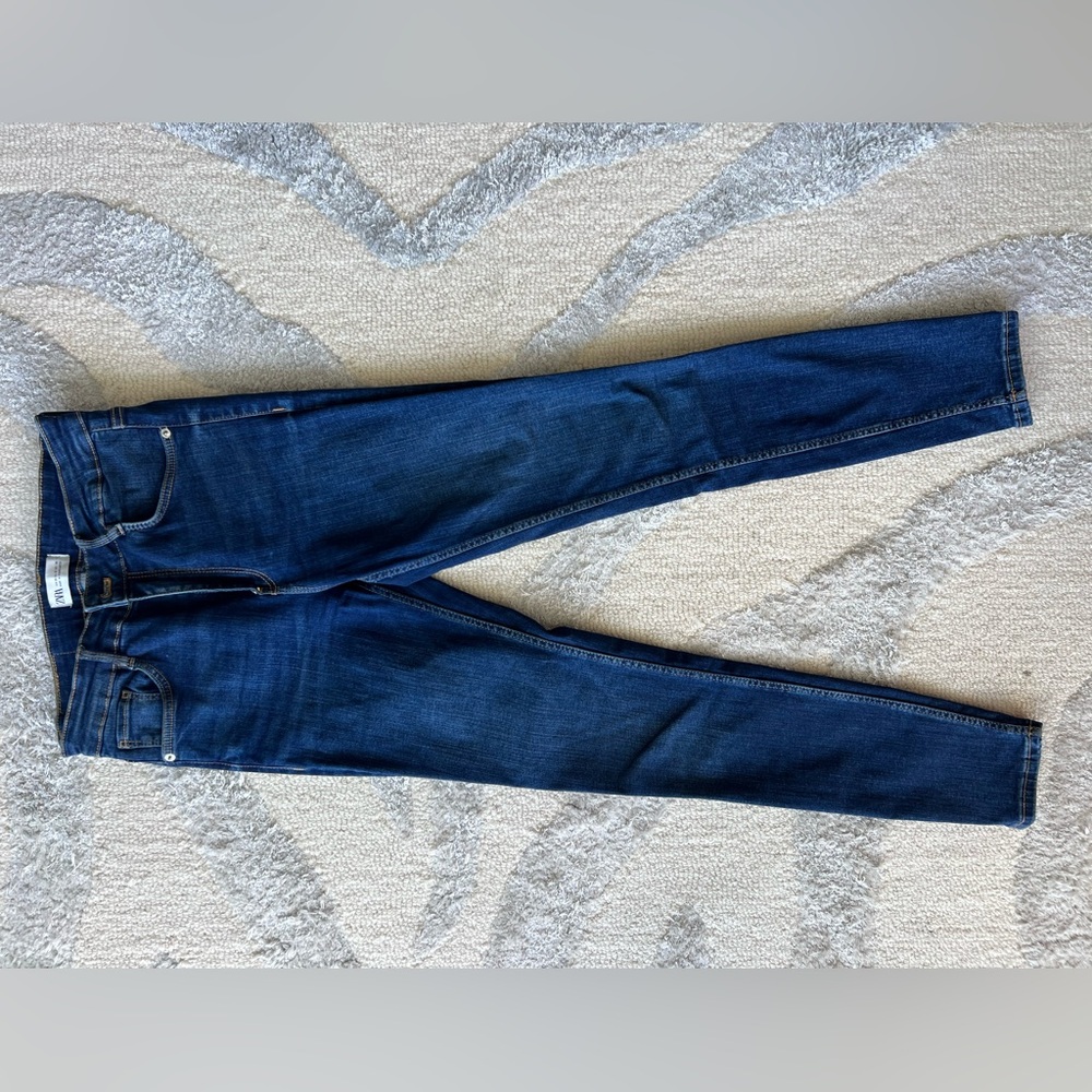 Zara skinny jeans high rise Size USA6 EU38